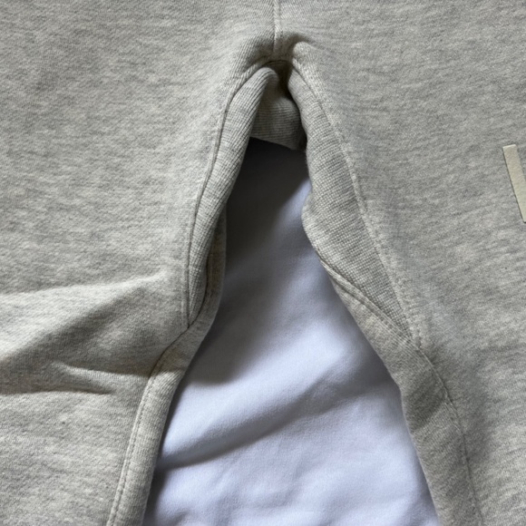 Fear of God Essentials Kids “Light Oatmeal” 1977 Relaxed Lounge Pants Size S - Picture 5 of 11